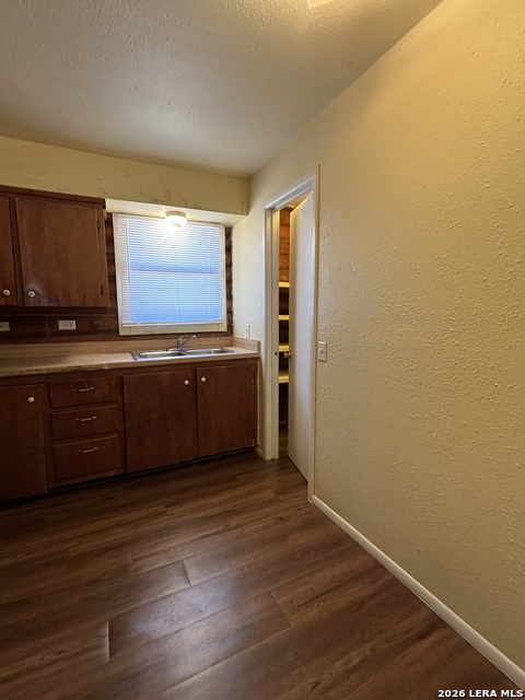 234 San Angelo St Property Photo 6