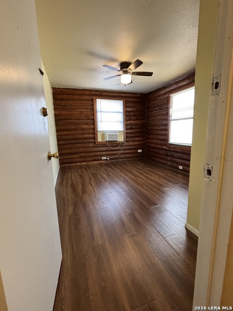 234 San Angelo St Property Photo 11