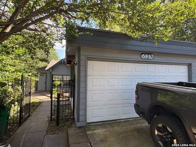 6810 Enchanted Springs Dr Property Photo 7