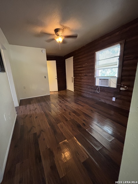 234 San Angelo St Property Photo 3