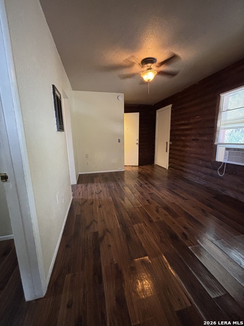 234 San Angelo St Property Photo 4