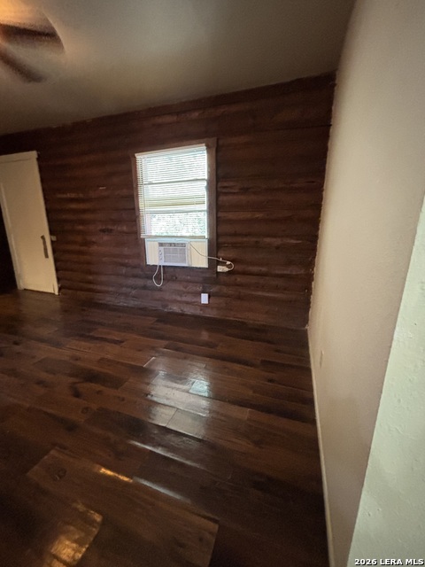 234 San Angelo St Property Photo 5