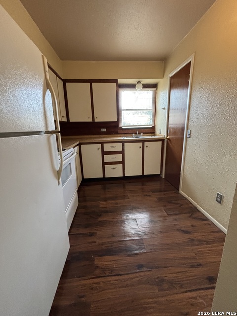 234 San Angelo St Property Photo 6