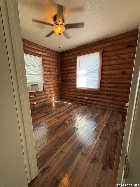 234 San Angelo St Property Photo 10