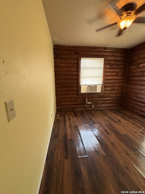 234 San Angelo St Property Photo 13