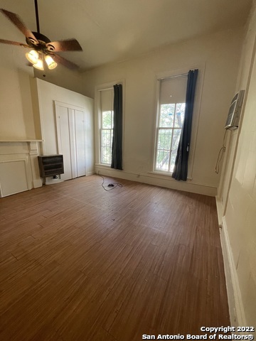 822 E Carson St Property Photo 4