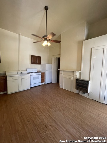 822 E Carson St Property Photo 5