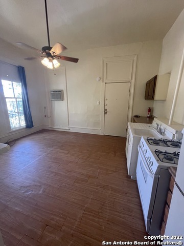 822 E Carson St Property Photo 8