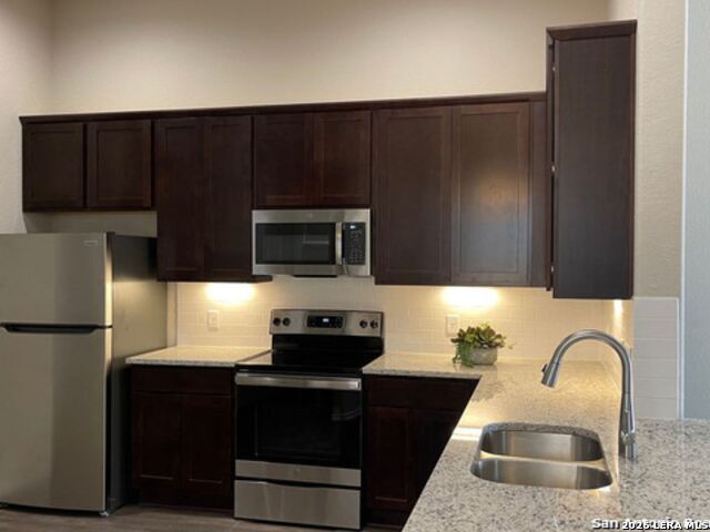 9931 Westover Bluff Property Photo 7