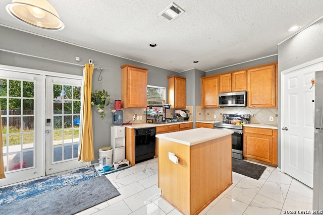 6927 Macaway Crk Property Photo 9
