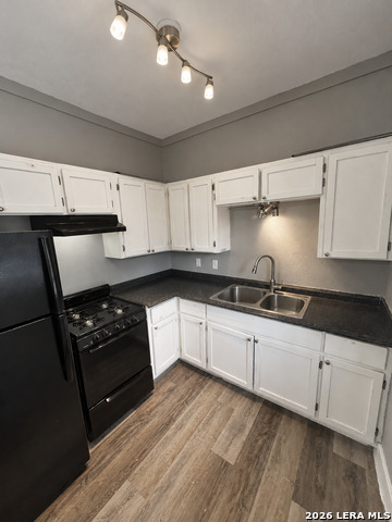 321 N Chupaderas St Property Photo 2