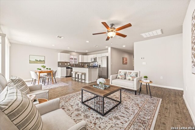 10102 Relic Oaks Property Photo 2