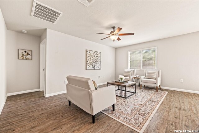 10102 Relic Oaks Property Photo 13
