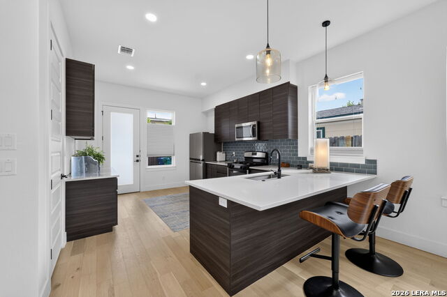 719 Eleanor Property Photo 15