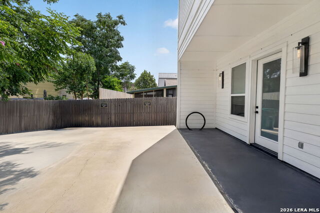 719 Eleanor Property Photo 43