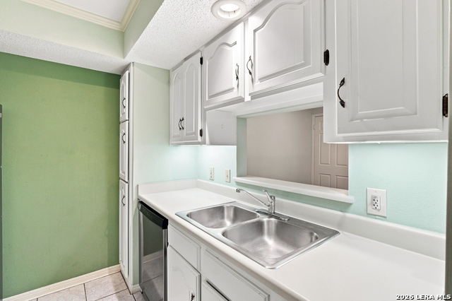 11843 Braesview Property Photo 7