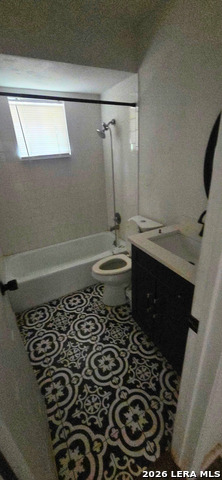 13102 Larklair St Property Photo 5