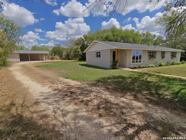 591 Couser Blvd Property Photo 4