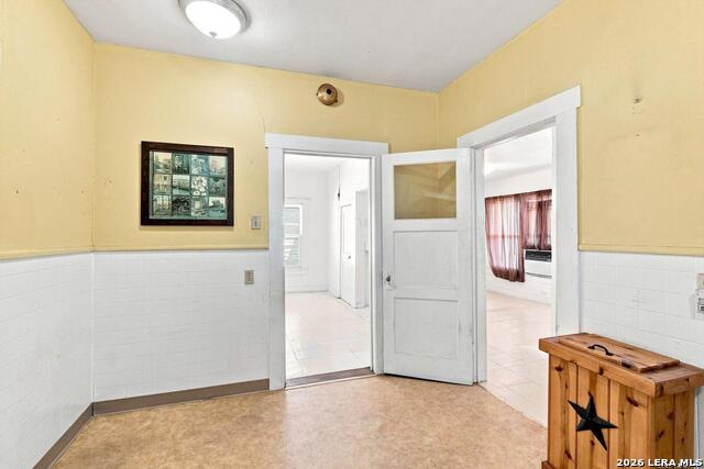102 Haggin St Property Photo 6