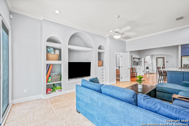 258 Tuxedo Ave Property Photo 6