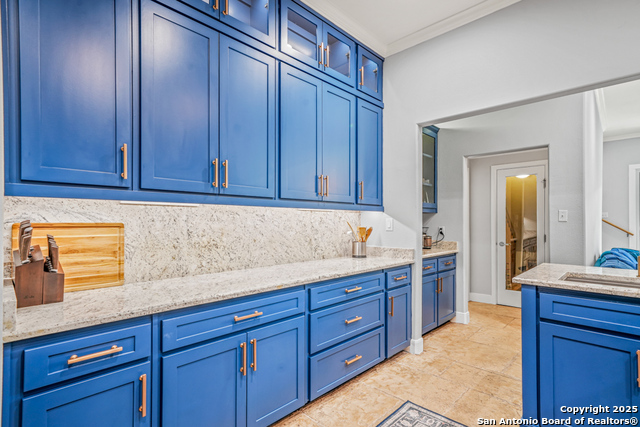 258 Tuxedo Ave Property Photo 12