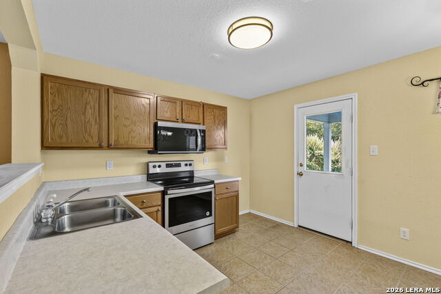3914 Regal Rose Property Photo 19