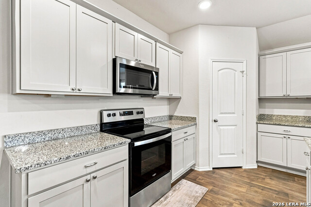 1017 Norway Dr Property Photo 14