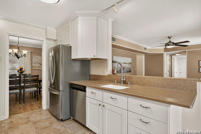 5835 Royal Haven Property Photo 9