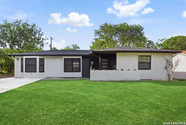 831 Highgate Rd Property Photo 2