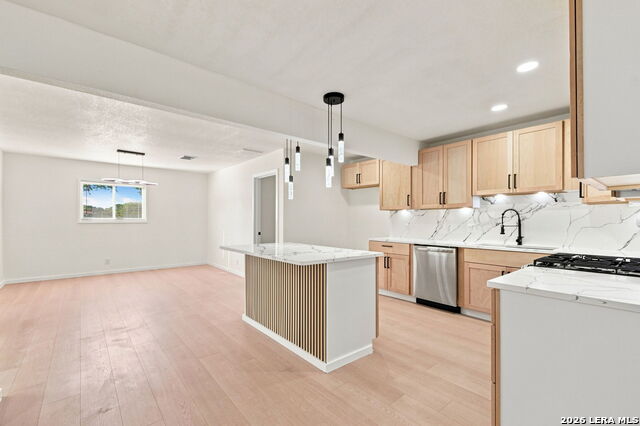 831 Highgate Rd Property Photo 14