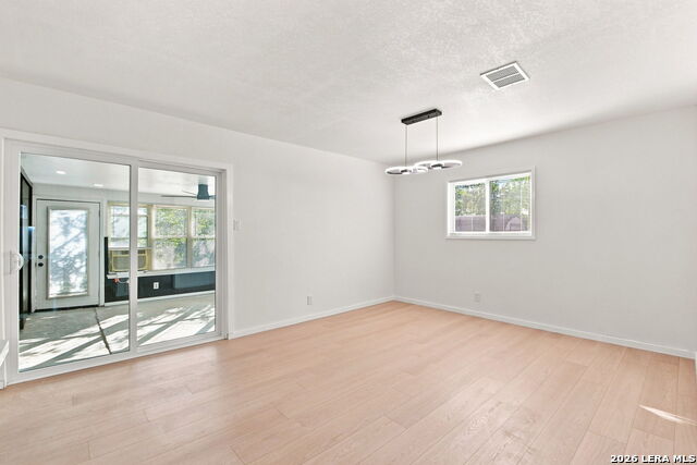 831 Highgate Rd Property Photo 16