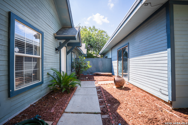 1302 Coldwater Dr Property Photo 3