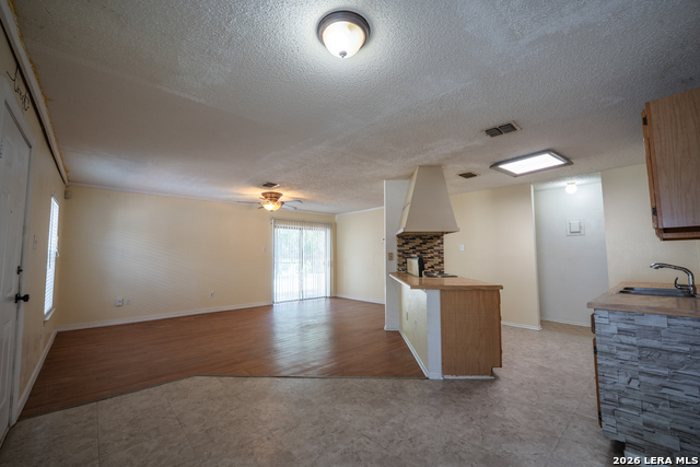 1302 Coldwater Dr Property Photo 5