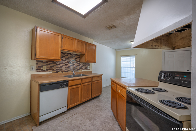1302 Coldwater Dr Property Photo 7