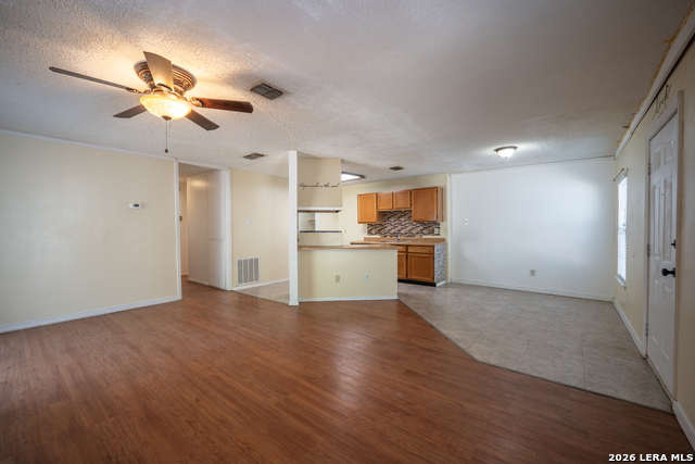 1302 Coldwater Dr Property Photo 9