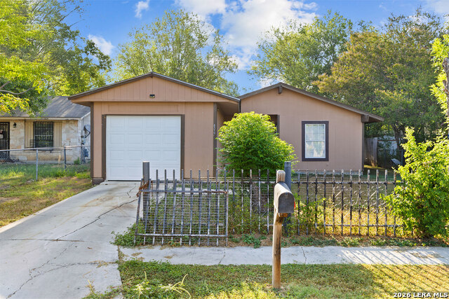 8314 Little Squaw St Property Photo 2