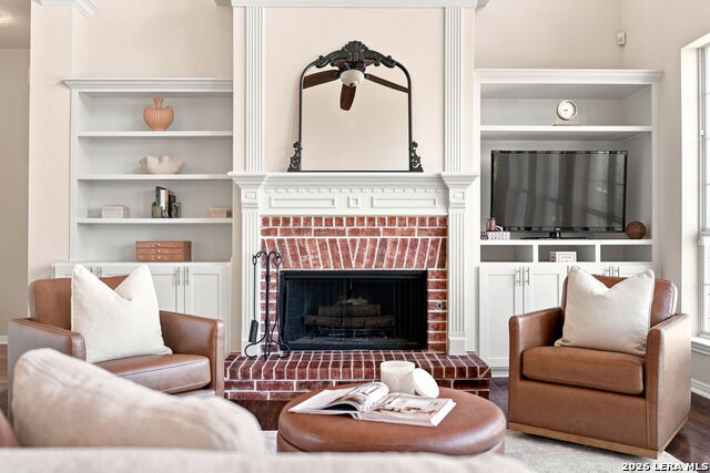 933 Great Tree Property Photo 6