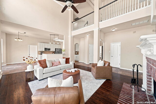 933 Great Tree Property Photo 7