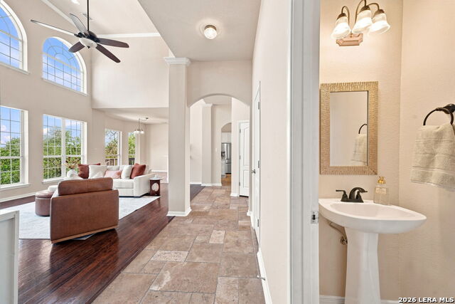 933 Great Tree Property Photo 16