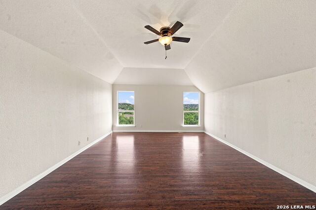 933 Great Tree Property Photo 22
