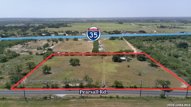13326 Pearsall Rd Property Photo 6
