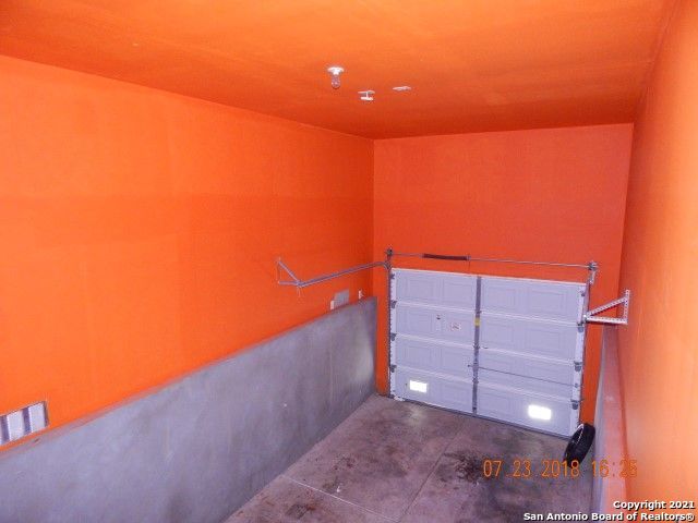7127 Comet Mnr Property Photo 26