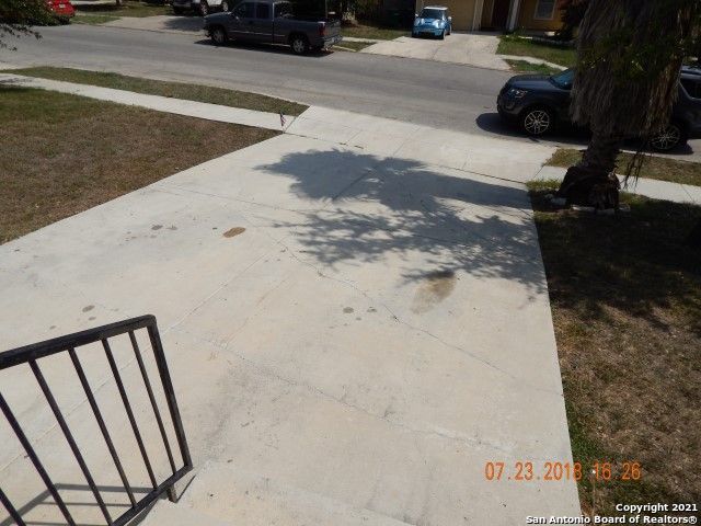 7127 Comet Mnr Property Photo 27