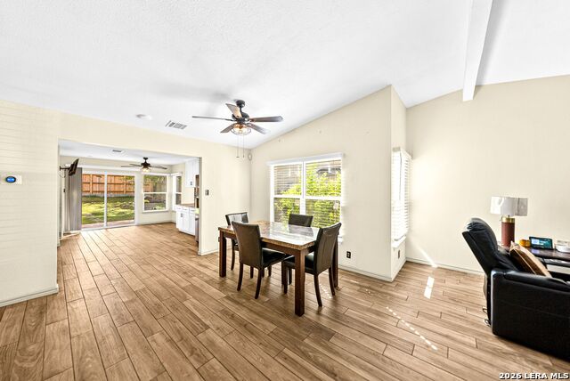 9118 Autumn Mdws Property Photo 7