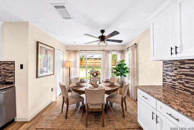 9118 Autumn Mdws Property Photo 12