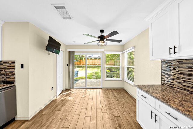 9118 Autumn Mdws Property Photo 13