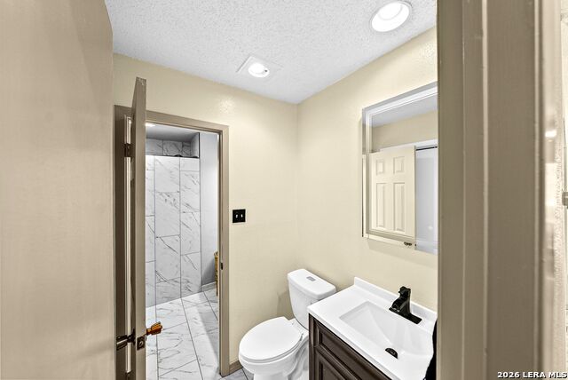 9118 Autumn Mdws Property Photo 22