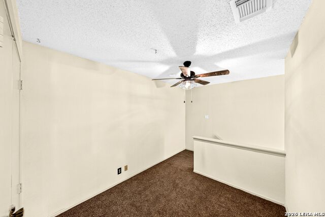 9118 Autumn Mdws Property Photo 25