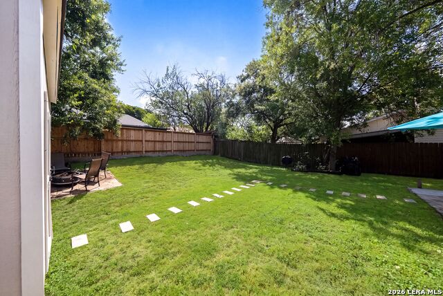9118 Autumn Mdws Property Photo 36