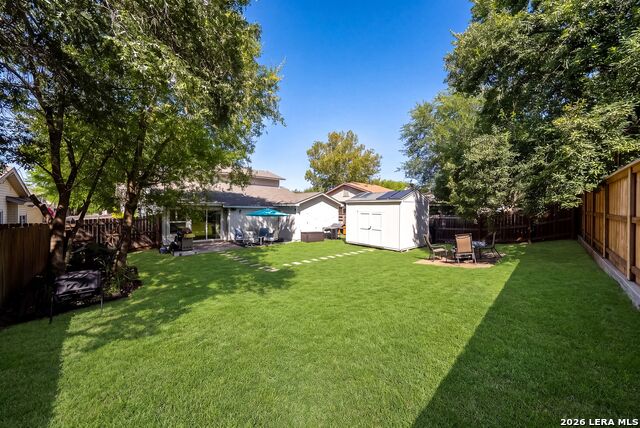 9118 Autumn Mdws Property Photo 38